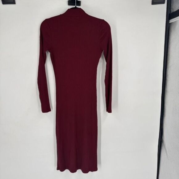 Billie the Label Estelle Turtleneck Ribbed Midi Dress Bordeaux Red Medium - Picture 3 of 12